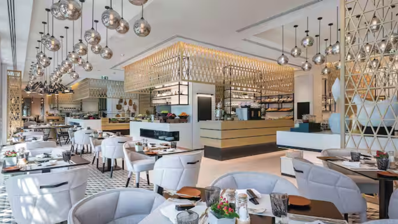 Al Bandar Rotana Dubai – Creek (7 Nights, Bed & Breakfast)