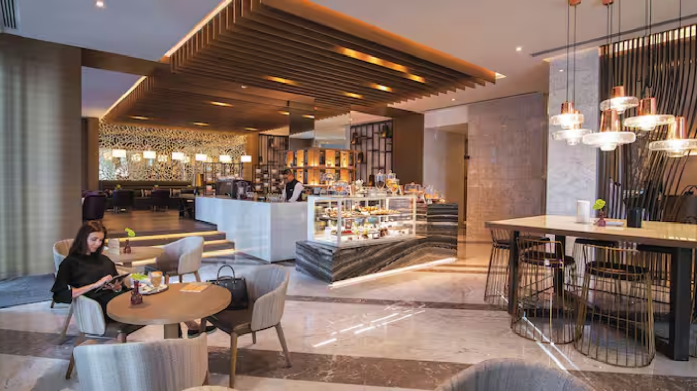 Al Bandar Rotana Dubai – Creek (7 Nights, Bed & Breakfast)