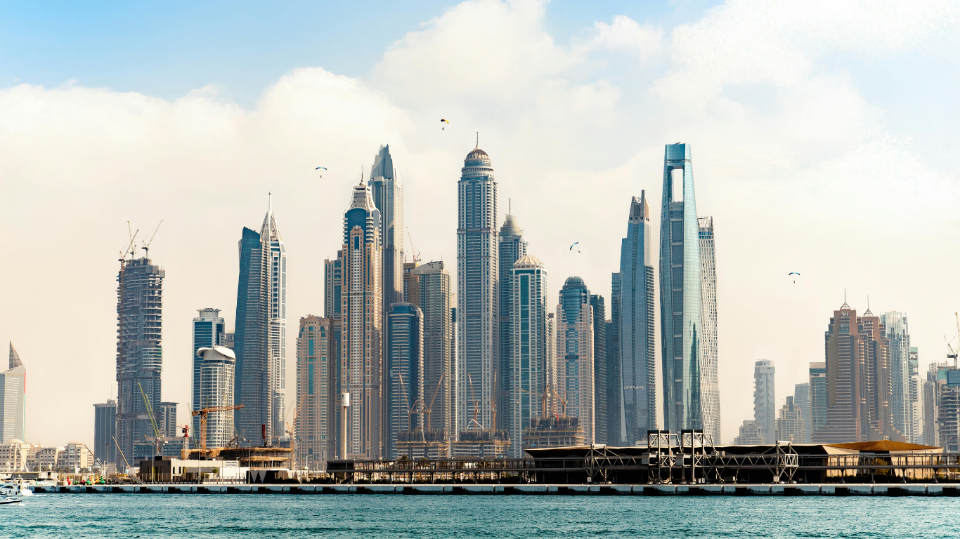 Al Bandar Rotana Dubai – Creek (7 Nights, Bed & Breakfast)