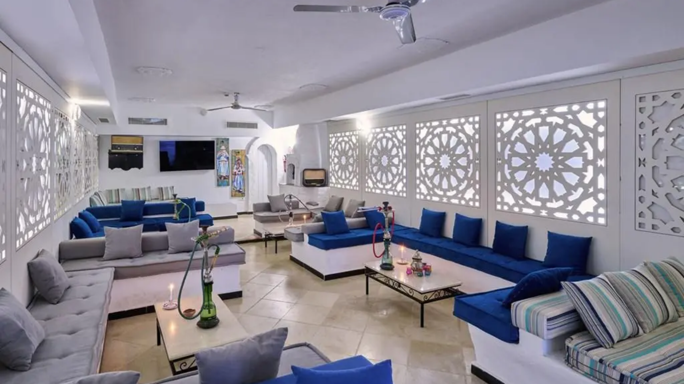 Hari Club Beach Resort